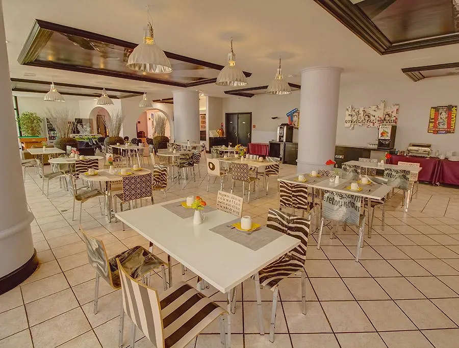 Hotel Arles Plaza