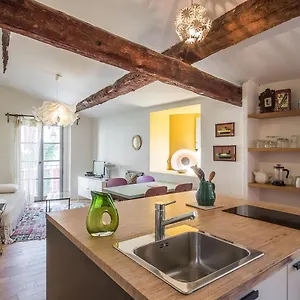 Maison Petite Roquette Et Garage Appartement