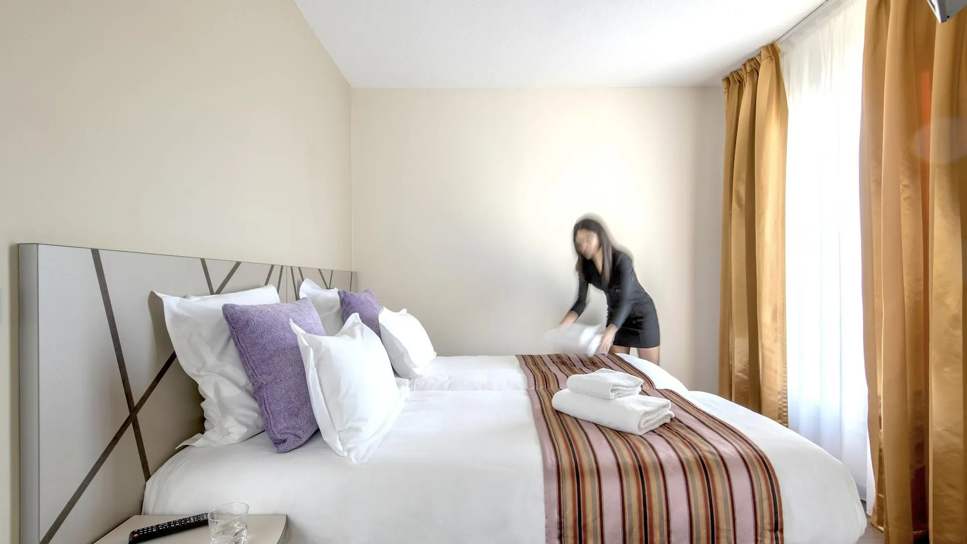 Hotel Arles Plaza 4*,  Frankrike